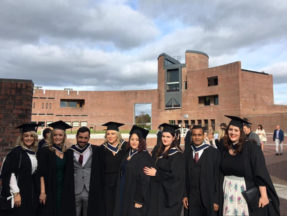 Graduates with global landmarks